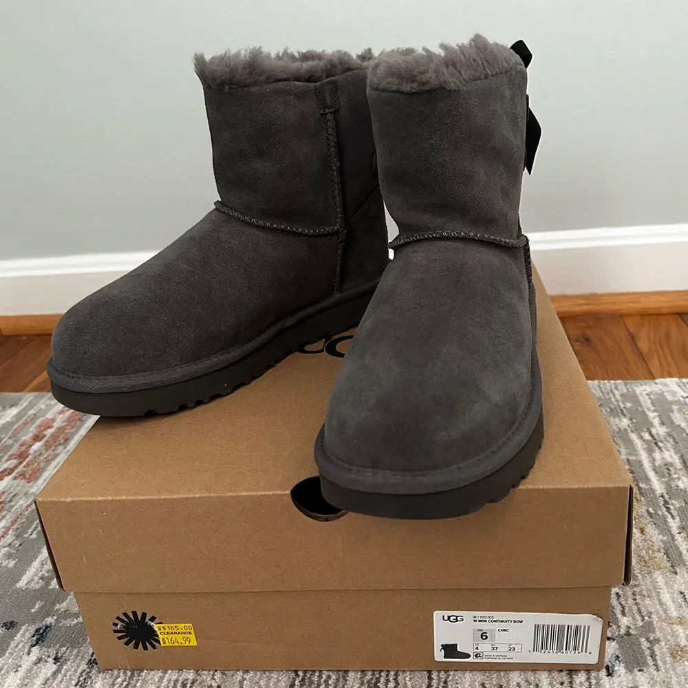 UGG Gray Mini Continuity Bow Women Sz 6 - Picture 1 of 14